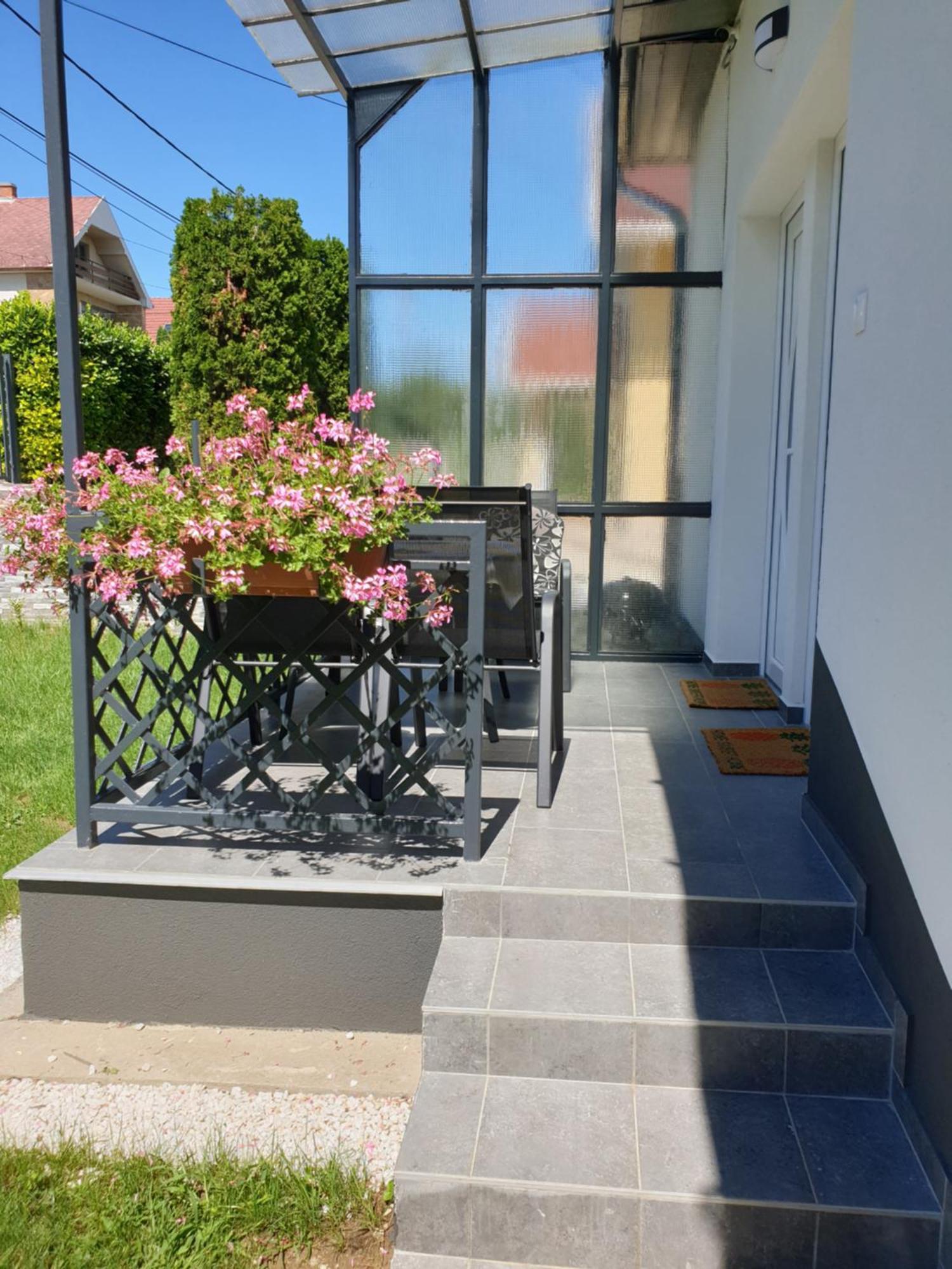 Adri Apartman Zalakaros Værelse billede