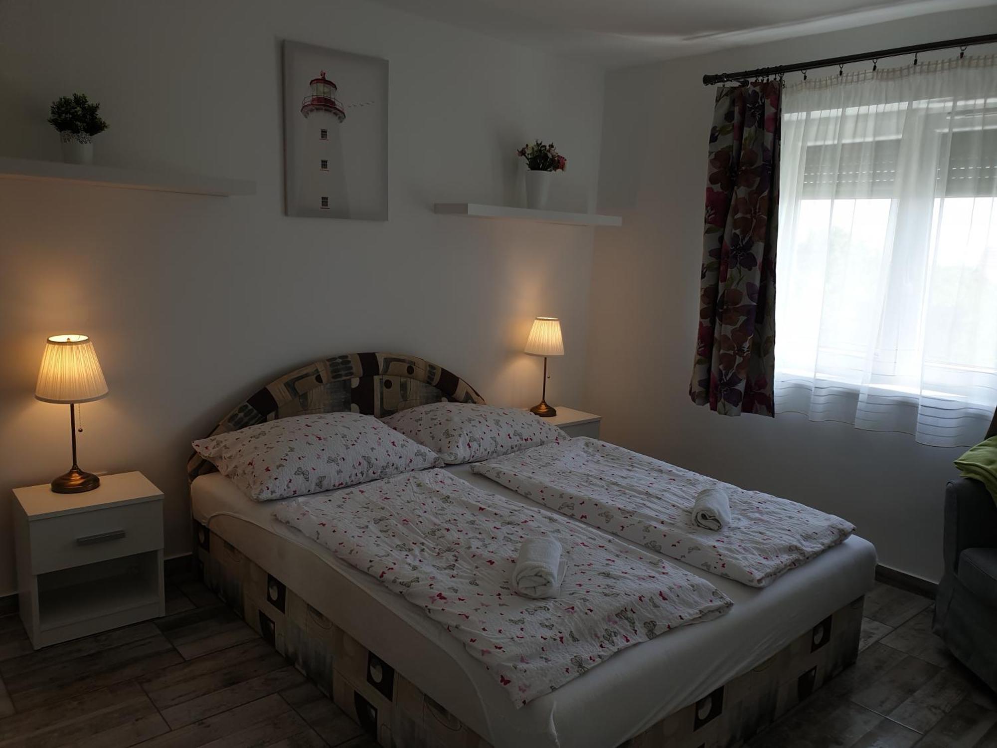 Adri Apartman Zalakaros Værelse billede
